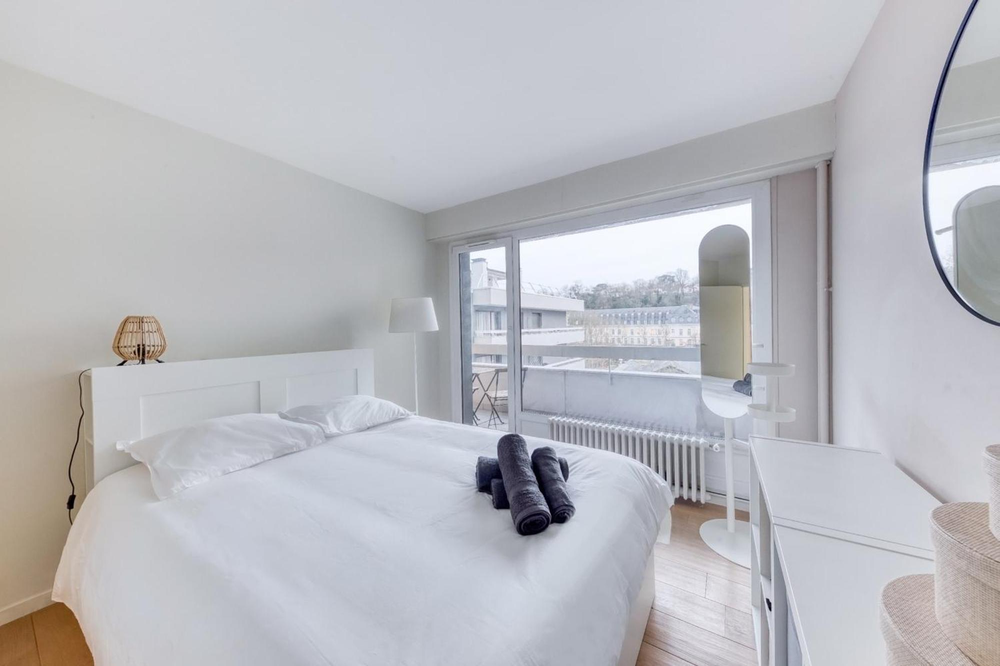 Grand Appartement Spacieux - Proche Paris Sevres Exterior photo