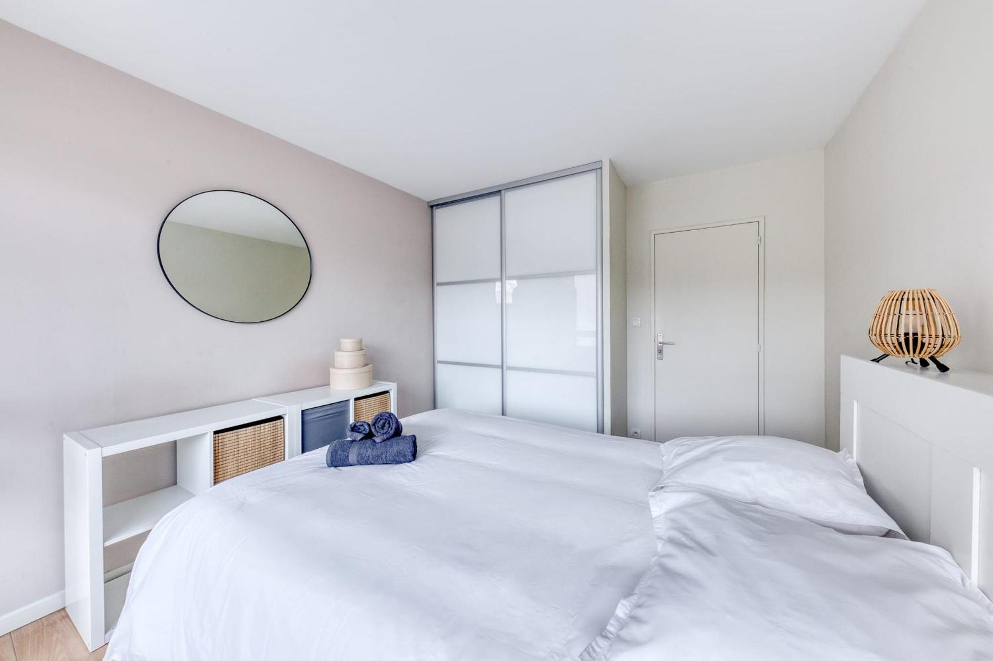 Grand Appartement Spacieux - Proche Paris Sevres Exterior photo